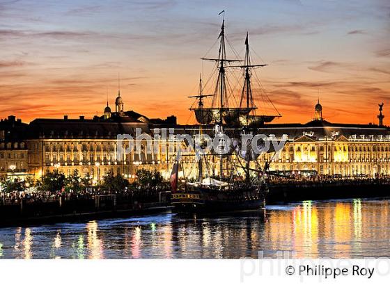 L' HERMIONE , FACADE  DES QUAIS, LA GARONNE, PORT DE LA LUNE, VILLE DE BORDEAUX, GIRONDE. (33F24417.jpg)