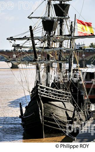 CARAQUE DE MAGELLAN, VIEUX GREEMENT, LA GARONNE, PORT DE LA LUNE, VILLE DE BORDEAUX, GIRONDE. (33F24429.jpg)