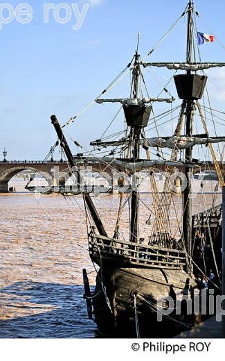 CARAQUE DE MAGELLAN, VIEUX GREEMENT, LA GARONNE, PORT DE LA LUNE, VILLE DE BORDEAUX, GIRONDE. (33F24433.jpg)