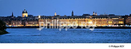 PALAIS  DE LA BOURSE, 18 EME SIECLE, ET LA GARONNE,  PORT DE LA LUNE, VILLE DE BORDEAUX. (33F24705.jpg)