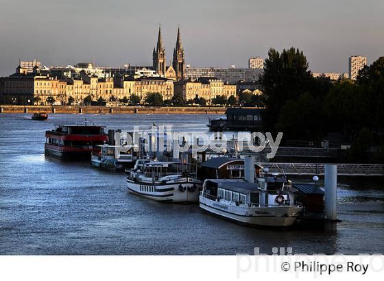 LA GARONNE ET LE PORT DE LA LUNE, VILLE DE BORDEAUX, GIRONDE. (33F24906.jpg)