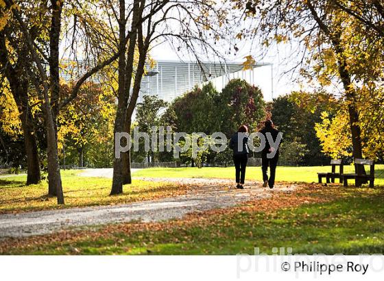 LE PARC  FLORAL, PARCS ET JARDINS DE LA VILLE DE BORDEAUX, GIRONDE. (33F25639.jpg)