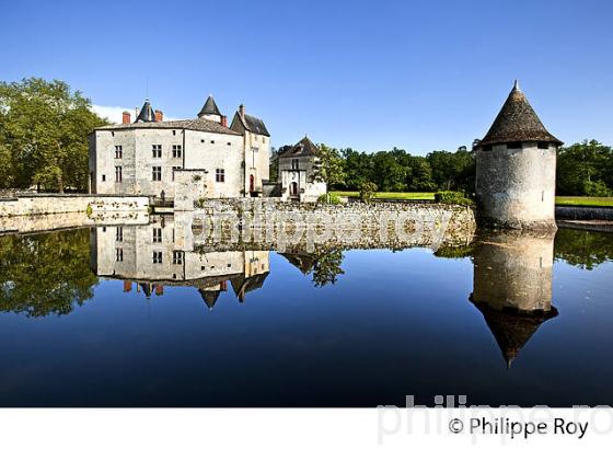 CHATEAU DE LA BREDE, MONTESQUIEU, PAYS DE  GRAVES, GIRONDE. (33F25739.jpg)