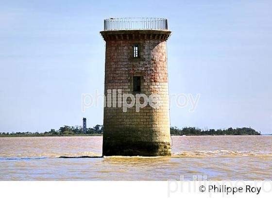 LE PHARE DE TROMPELOUP, ESTUAIRE DE LA GIRONDE, MEDOC,  AQUITAINE. (33F26734.jpg)