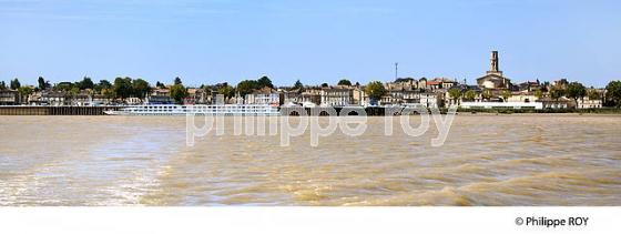 LE PORT DE PAUILLAC, ESTUAIRE DE LA GIRONDE, MEDOC,  AQUITAINE. (33F26926.jpg)