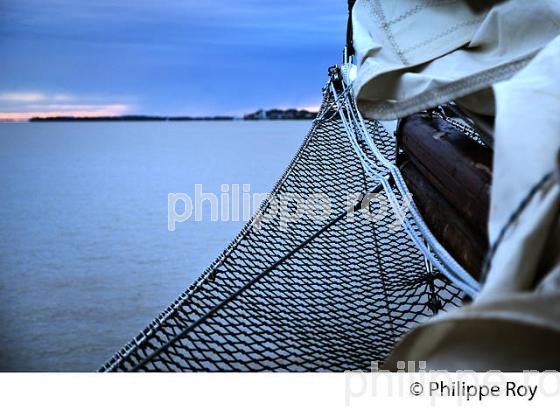 LA GOELETTE SINBAD , ESTUAIRE DE LA GIRONDE, AQUITAINE. (33F27033.jpg)