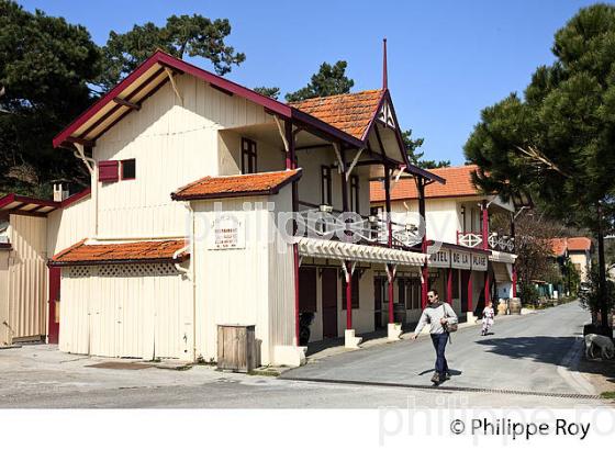 VILLAGE OSTREICOLE  DE L' HERBE, PRESQU' ILE DU CAP FERRET, BASSIN D' ARCACHON, GIRONDE. (33F27215.jpg)