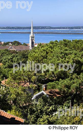 ARCACHON, VILLE D' ETE  ET BASSIN D' ARCACHON, COTE ATLANTIQUE, GIRONDE, AQUITAINE. (33F27627.jpg)