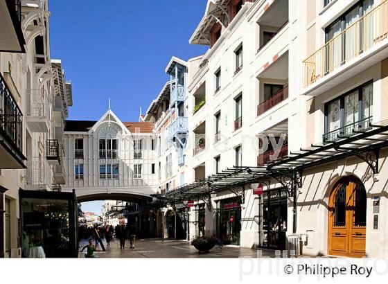 LE COEUR DE VILLE D' ARCACHON, COTE ATLANTIQUE, GIRONDE, AQUITAINE. (33F27718.jpg)