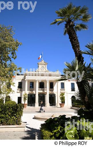 HOTEL DE VILLE D' ARCACHON, COTE ATLANTIQUE, GIRONDE, AQUITAINE. (33F27740.jpg)
