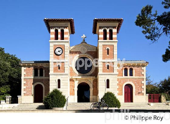 EGLISE DU QUARTIER DU MOULLEAU, ARCACHON, COTE ATLANTIQUE, GIRONDE, AQUITAINE. (33F27822.jpg)