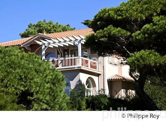 ARCHITECTURE, VILLA DU QUARTIER DU MOULLEAU , ARCACHON, COTE ATLANTIQUE, GIRONDE, AQUITAINE. (33F27838.jpg)