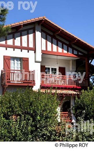 ARCHITECTURE, VILLA DU QUARTIER DU MOULLEAU , ARCACHON, COTE ATLANTIQUE, GIRONDE, AQUITAINE. (33F27909.jpg)