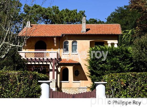 ARCHITECTURE, VILLA DU QUARTIER DU MOULLEAU , ARCACHON, COTE ATLANTIQUE, GIRONDE, AQUITAINE. (33F27912.jpg)