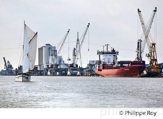 VOILIER ARAWAK  ET  PORT AUTONOME DE BORDEAUX. (33F30009.jpg)
