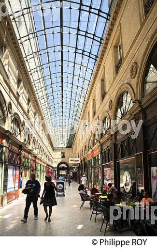 GALERIE BORDELAISE, RUE SAINTE CATHERINE, RUE PIETONNE , BORDEAUX, GIRONDE (33F30203.jpg)
