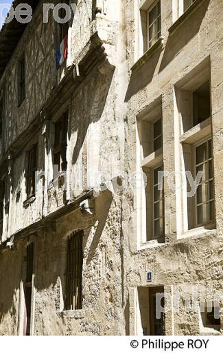 PORTAIL, MAISON MEDIEVALE,  QUARTIER SAINT MICHEL,    BORDEAUX. (33F30219.jpg)