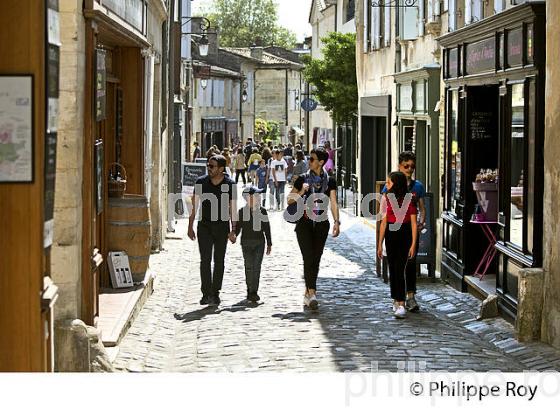 RUE PORTE BOUQUEYRE, CITE DE SAINT-EMILION, GIRONDE (33F31320.jpg)