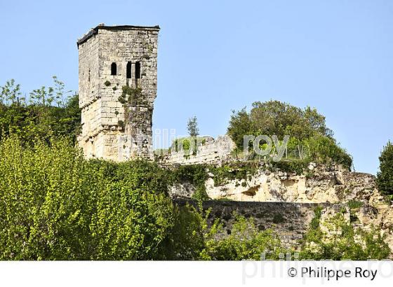 TOUR DU GUETTEUR,  ET REMPART A LA PORTE BRUNET, CITE DE SAINT-EMILION, GIRONDE. (33F31504.jpg)