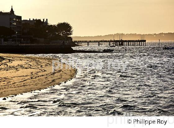 COUCHER DE SOLEIL, LA GRANDE PLAGE  D' ARCACHON, GIRONDE. (33F31918.jpg)