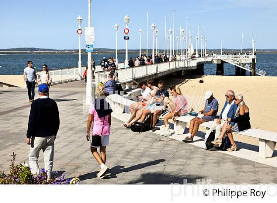 LA JETEE THIERS, GRANDE PLAGE, VILLE D' ETE, ARCACHON, GIRONDE. (33F31932.jpg)