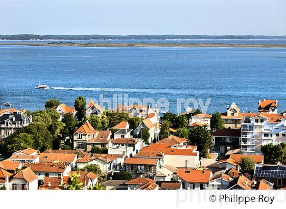 LA VILLE D' ETE D' ARCACHON ET LE BASSIN, GIRONDE. (33F32118.jpg)