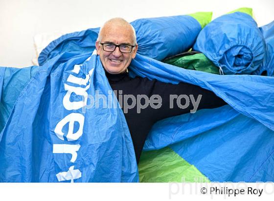 LE NAVIGATEUR YVES PARLIER, ET VOILE KITE, LIBERTY KITE,  LA TESTE DE BUCH, GIRONDE. (33F32330.jpg)