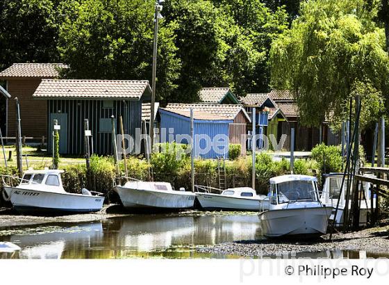 CABANE DE PECHEUR, PORT  DE PECHE DE BIGANOS, DELTA DE LA LEYRE,  BASSIN D' ARCACHON, GIRONDE. (33F32836.jpg)