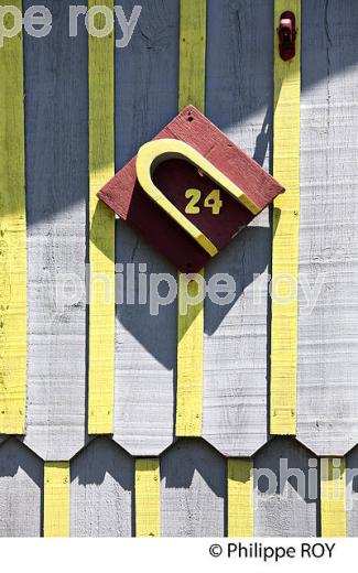 CABANE DE PECHEUR, PORT  DE PECHE DE BIGANOS, DELTA DE LA LEYRE,  BASSIN D' ARCACHON, GIRONDE. (33F32916.jpg)