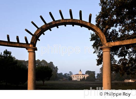 CHATEAU DE CERTES, RESERVE NATURELLE DU DOMAINE DE CERTES ET GRAVEYRON, AUDENGE , BASSIN D' ARCACHON, GIRONDE. (33F32931.jpg)