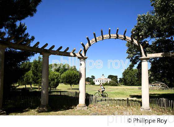 CHATEAU DE CERTES, RESERVE NATURELLE DU DOMAINE DE CERTES ET GRAVEYRON, AUDENGE , BASSIN D' ARCACHON, GIRONDE. (33F32932.jpg)