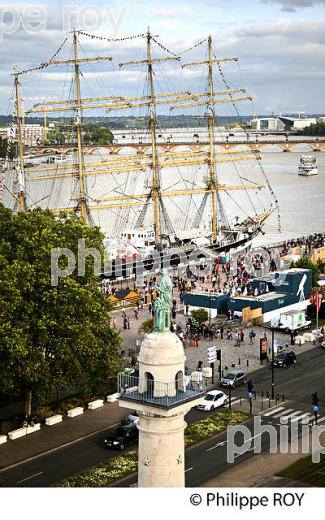 PORT DE LA LUNE, RASSEMBLEMENT DE  VIEUX GREEMENTS  A BORDEAUX FETE LE VIN. (33F33818.jpg)