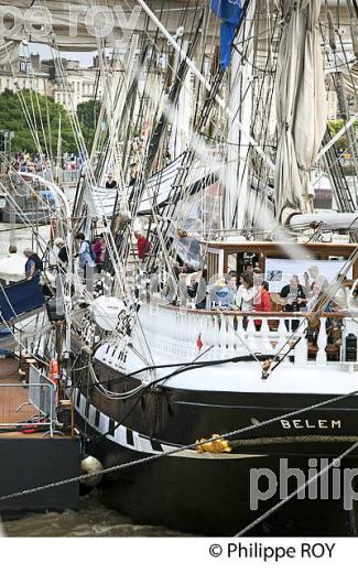 LE BELEM, RASSEMBLEMENT  DE GRANDS VOILIERS DANS  LE PORT DE LA LUNE,  VILLE DE  BORDEAUX FETE LE VIN. (33F34028.jpg)