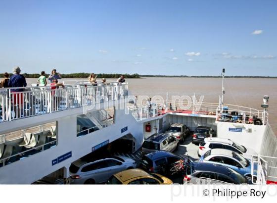 LE BAC  DE BLAYE A LAMARQUE SUR SUR L' ESTUAIRE DE LA GIRONDE , BLYE, GIRONDE. (33F34603.jpg)