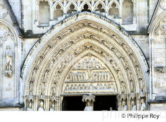 TYMPAN DE LA PORTE ROYALE, PORTAIL NORD , CATHEDRALE SAINT-ANDRE, BORDEAUX, GIRONDE. (33F34709.jpg)