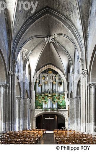 LE BUFFET D' ORGUES DOM BEDOS DE L' EGLISE ABBATIALE SAINTE CROIX, QUARTIER SAINTE CROIX,  BORDEAUX, GIRONDE. (33F34738.jpg)