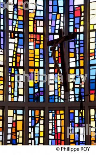 LE MUR DE LUMIERE, VITRAIL, EGLISE DU CAP FERRET, BASSIN D' ARCACHON, GIRONDE. (33F35011.jpg)