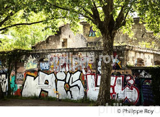 GRAFFITI, STREET ART, QUARTIER DE LA BASTIDE, BORDEAUX, GIRONDE. (33F36005.jpg)