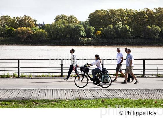 LES QUAIS, VILLE DE BORDEAUX, GIRONDE. (33F36318.jpg)