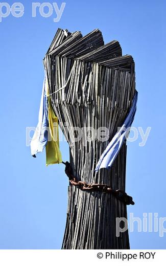 ART CONTEMPORAIN, BASSIN A FLOT, QUARTIER DE BACALAN ,BORDEAUX, GIRONDE. (33F36535.jpg)