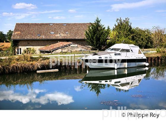 LE CANAL DE GARONNE , COMMUNE DE BLAIGNAC,  VALLEE DE LA GARONNE, REOLAIS, SUD  GIRONDE. (33F37336.jpg)