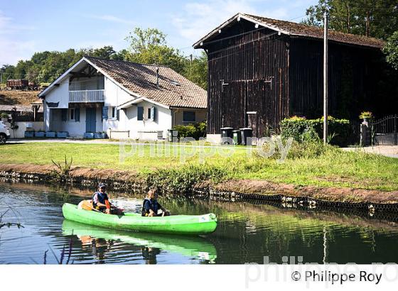 LE CANAL DE GARONNE , COMMUNE DE HURE,  VALLEE DE LA GARONNE, REOLAIS, SUD  GIRONDE. (33F37408.jpg)