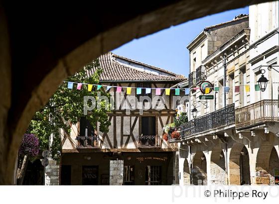 CITE MEDIEVALE  DE SAINTE FOY LA GRANDE, VALLEE DE LA DORDOGNE, GIRONDE. (33F37511.jpg)