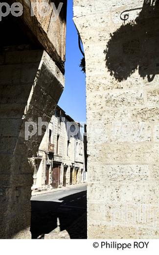 CITE MEDIEVALE  DE SAINTE FOY LA GRANDE, VALLEE DE LA DORDOGNE, GIRONDE. (33F37518.jpg)