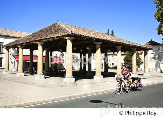 CITE MEDIEVALE  DE SAINTE FOY LA GRANDE, VALLEE DE LA DORDOGNE, GIRONDE. (33F37612.jpg)
