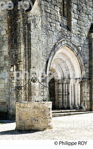 VILLAGE FORTIFIE DE PELLEGRUE, ENTRE DEUX MERS,  GIRONDE. (33F37634.jpg)