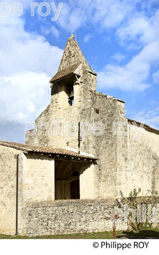 LE VILLAGE FORTIFIE DE ROQUEBRUNE, ENTRE DEUX MERS, GIRONDE. (33F37912.jpg)