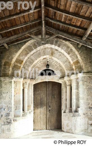 LE  VILLAGE FORTIFIE DE  ROQUEBRUNE, ENTRE DEUX MERS,  GIRONDE. (33F37913.jpg)