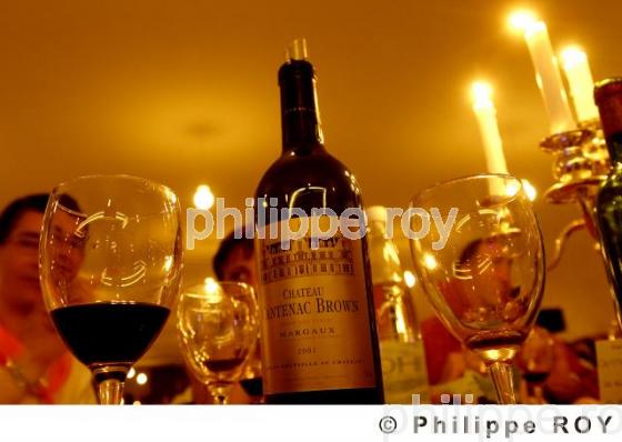 Le vin  table (33V15232.jpg)