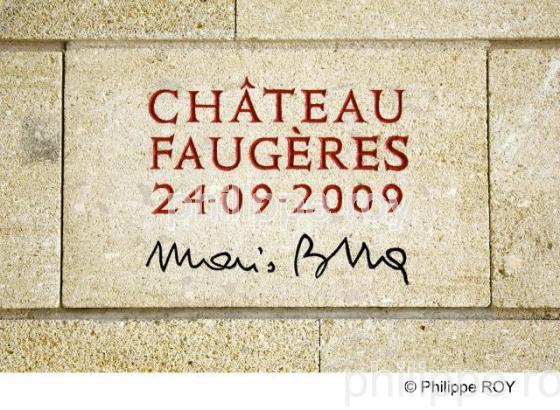 Chai - Chteau Faugres (33V26927.jpg)